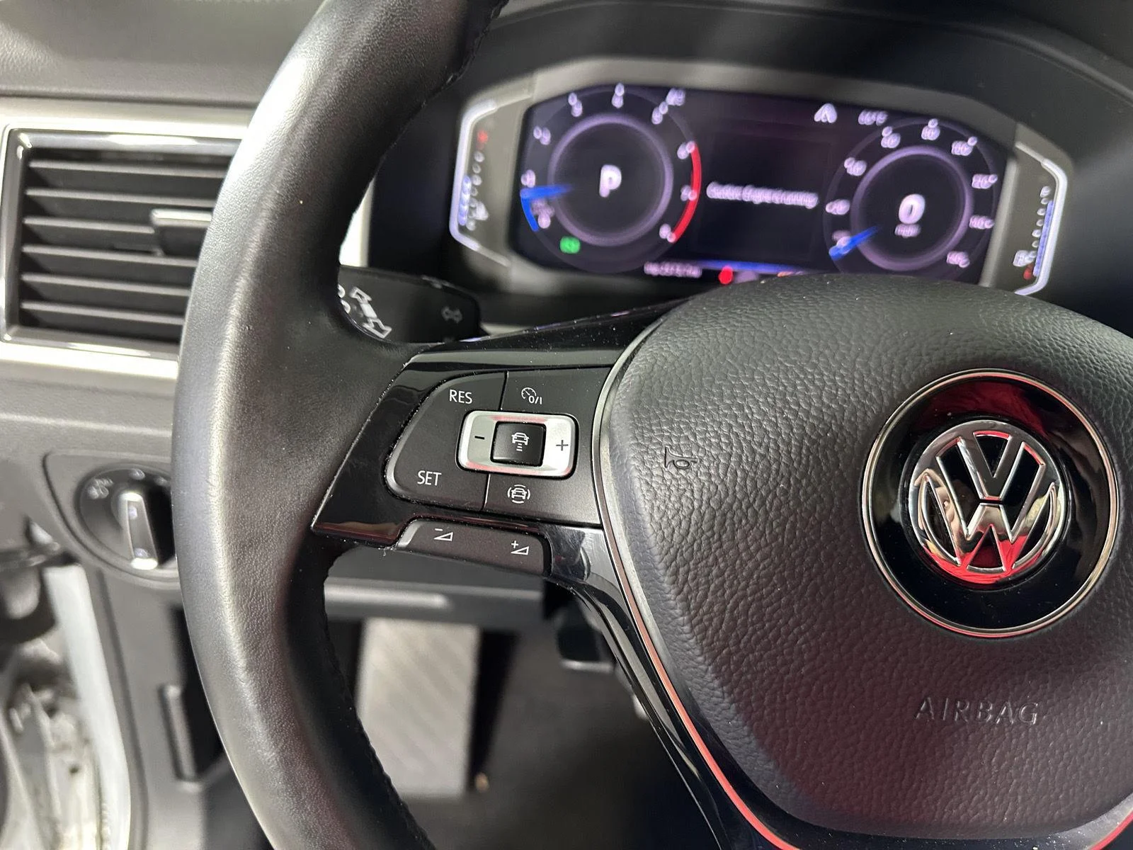 Used 2019 Platinum Gray Metallic Volkswagen 3.6L V6 SEL R-Line image 15