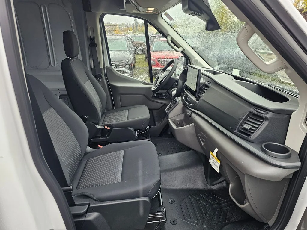 New 2026 Oxford White Ford Cargo Van image 10