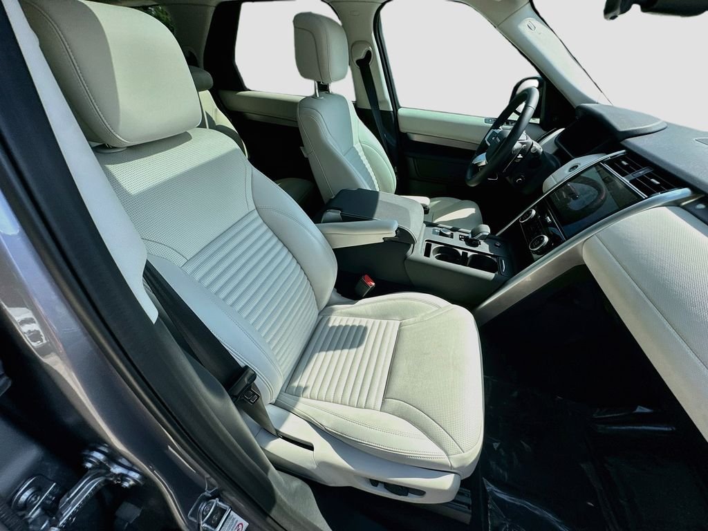 Used 2025 Gray Land Rover Dynamic SE image 29