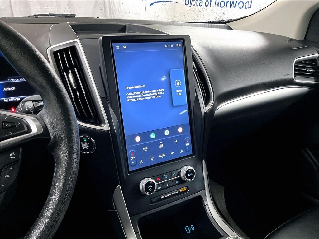 Used 2022 White Ford SEL image 25