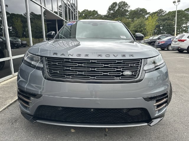 Used 2024 Gray Land Rover Dynamic SE image 9