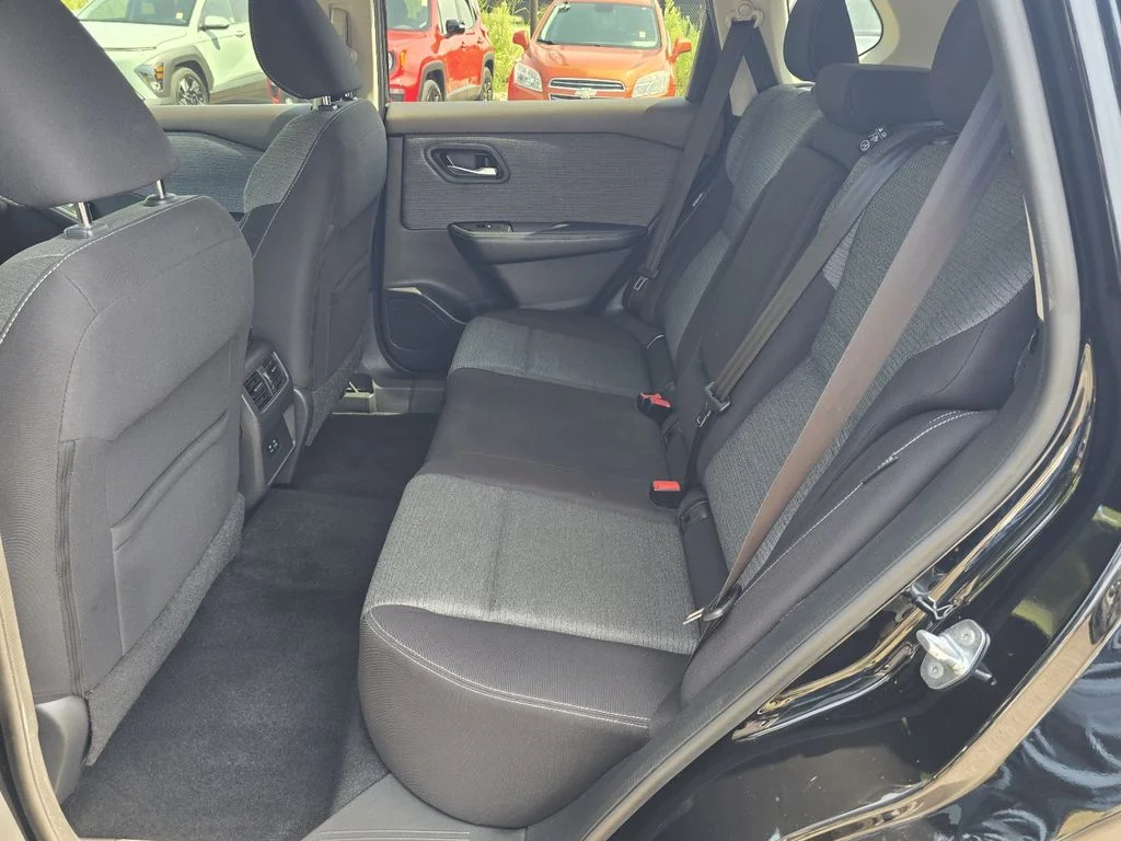 Used 2022 Super Black Nissan SV image 10
