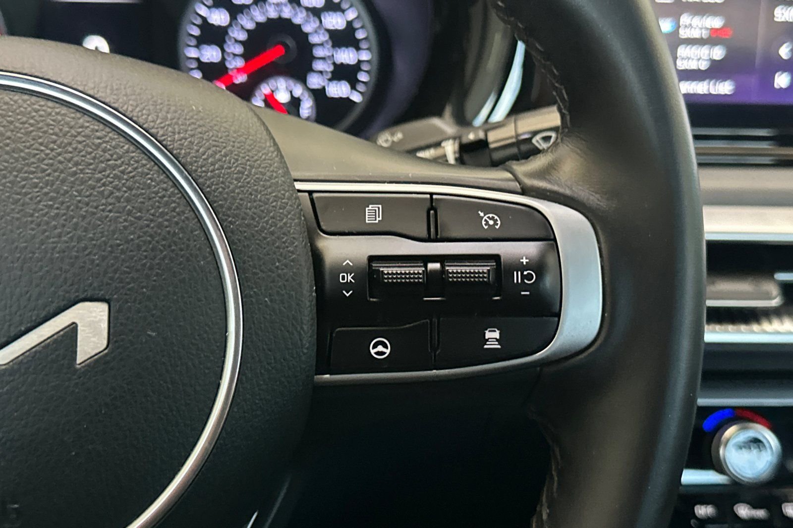 Used 2024 Gray Kia GT-Line image 27