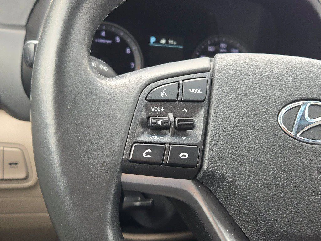 Used 2019 White Hyundai Ultimate image 33