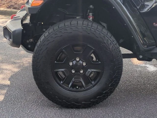 Used 2023 Black Jeep Mojave image 10