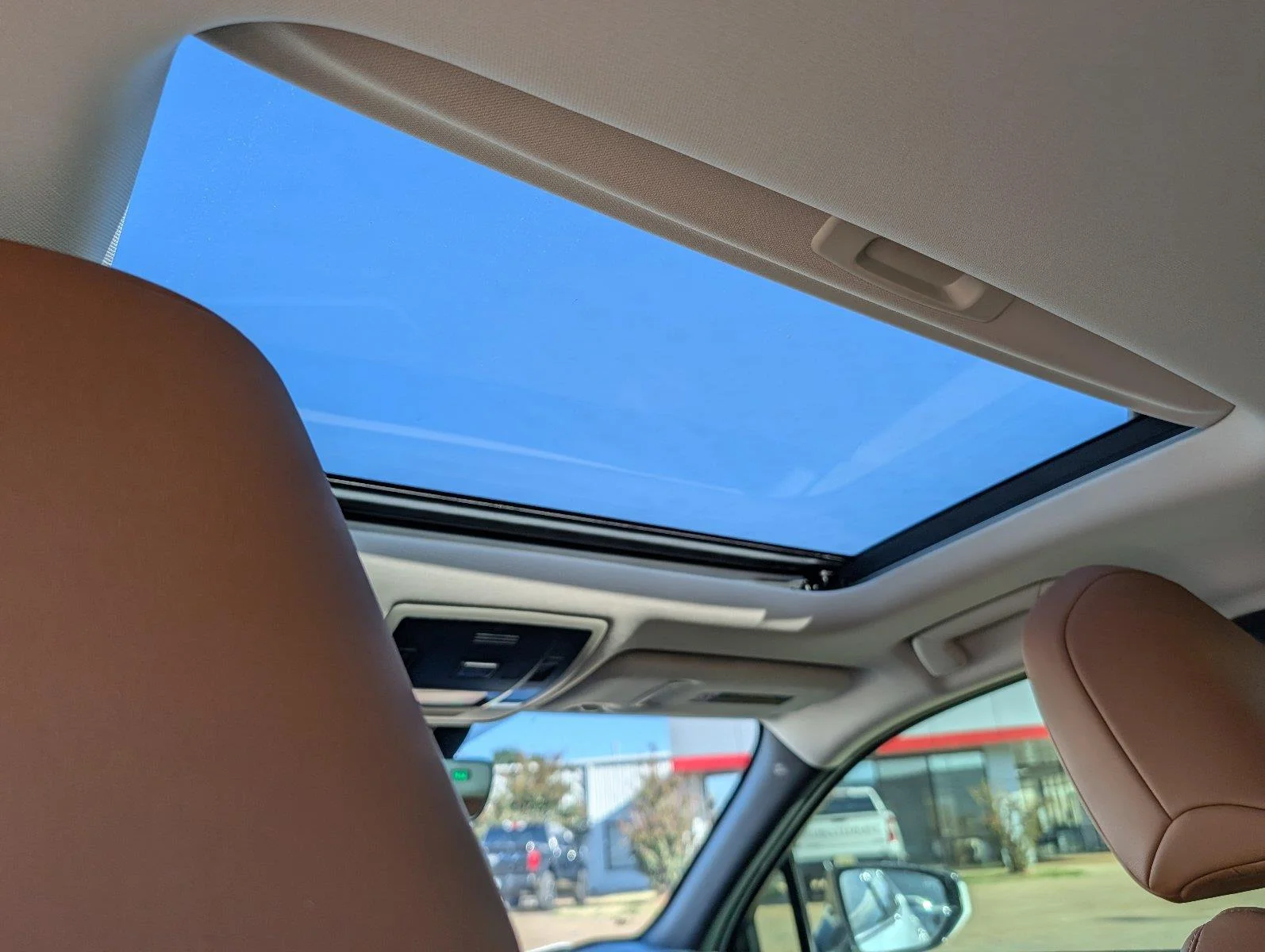 Used 2021 Eminent White Pearl Lexus UX 250h image 29