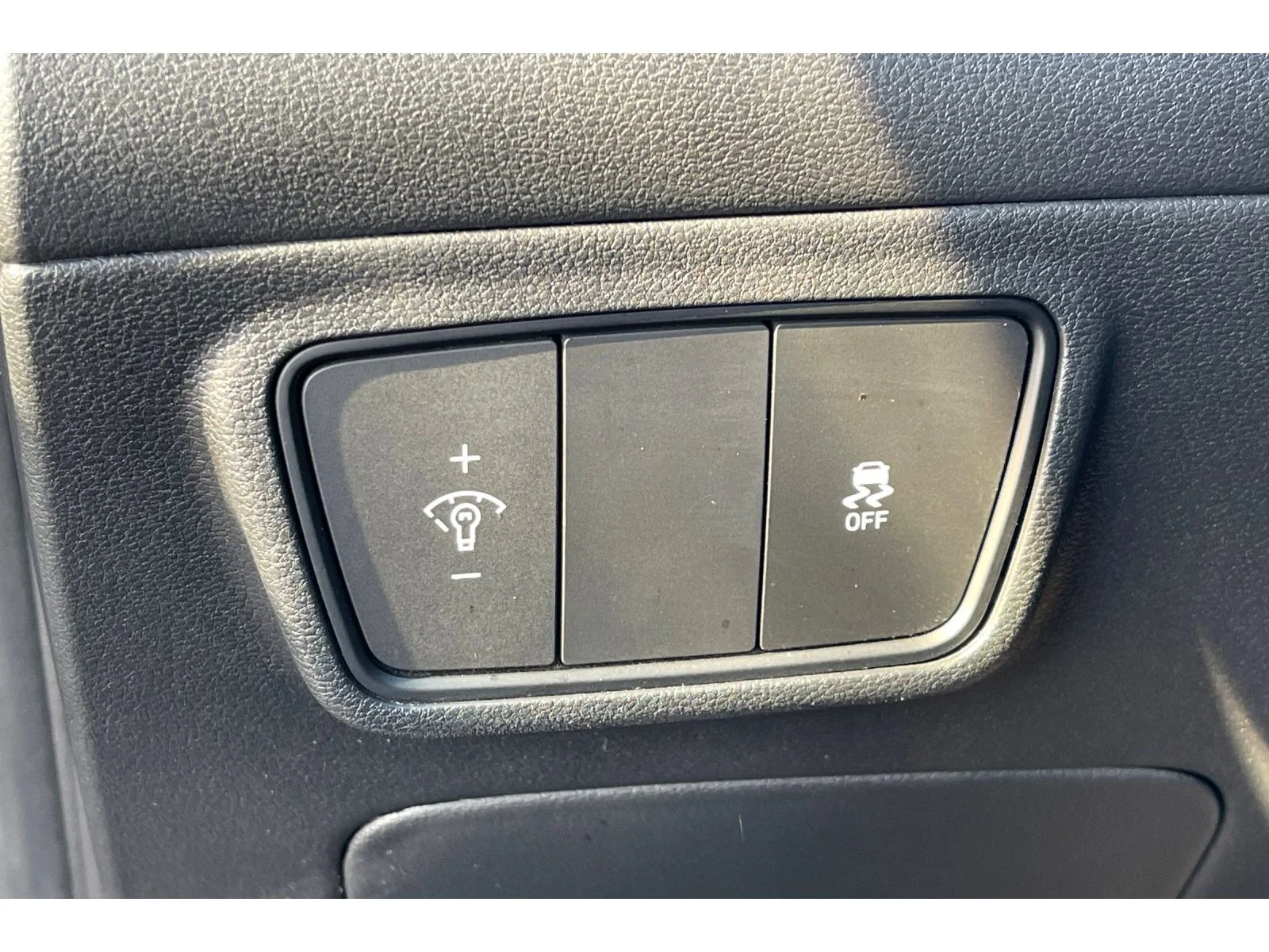 Used 2022 Phantom Black Hyundai SEL image 40