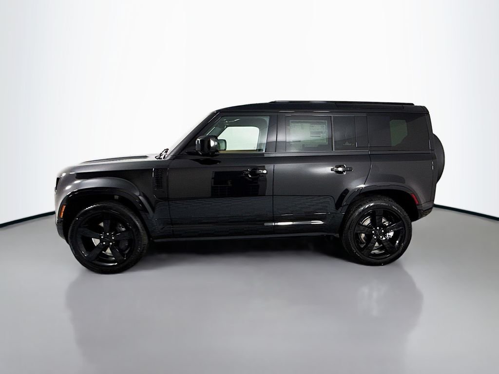 New 2026 Santorini Black Land Rover X-Dynamic SE image 2
