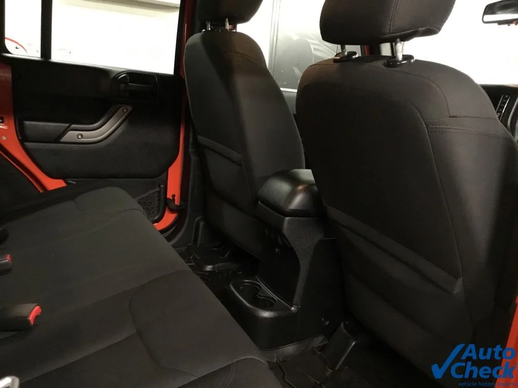 Used 2015 Orange Jeep Unlimited Sport image 35