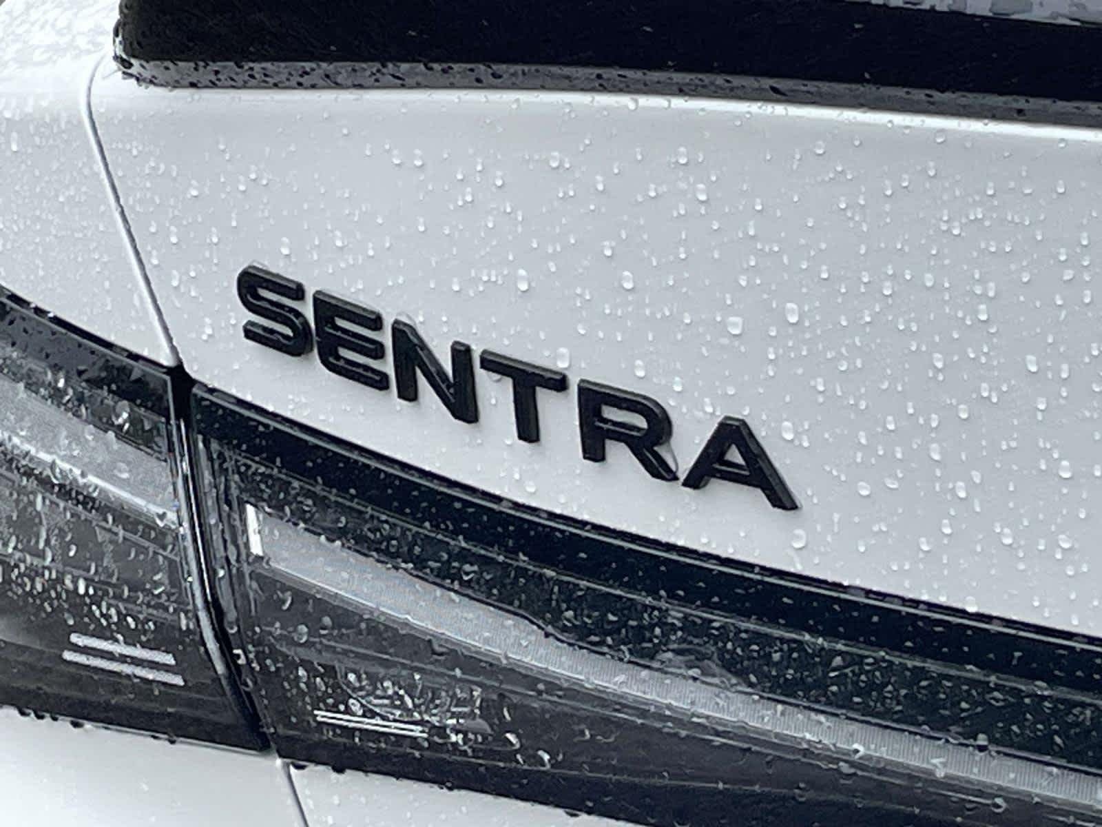 New 2027 Aspen White Tricoat/Super Black Nissan SR image 19