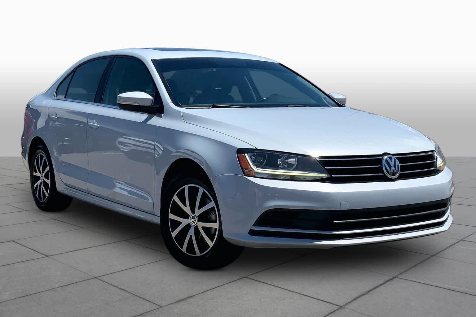 Used 2017  Volkswagen 1.4T SE image 3