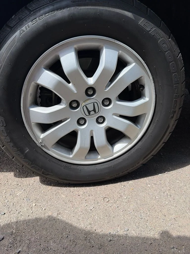 Used 2005 Silver Honda LX image 29