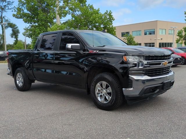Used 2022 Black Chevrolet LT image 3