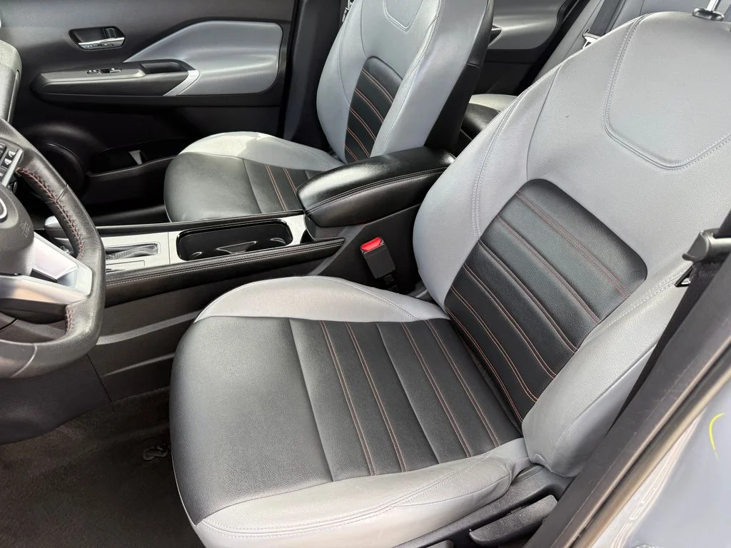 Used 2024 Gray Nissan SR image 26