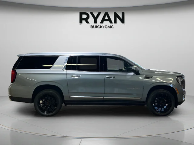 2026 GMC Yukon XL Denali - Photo 10