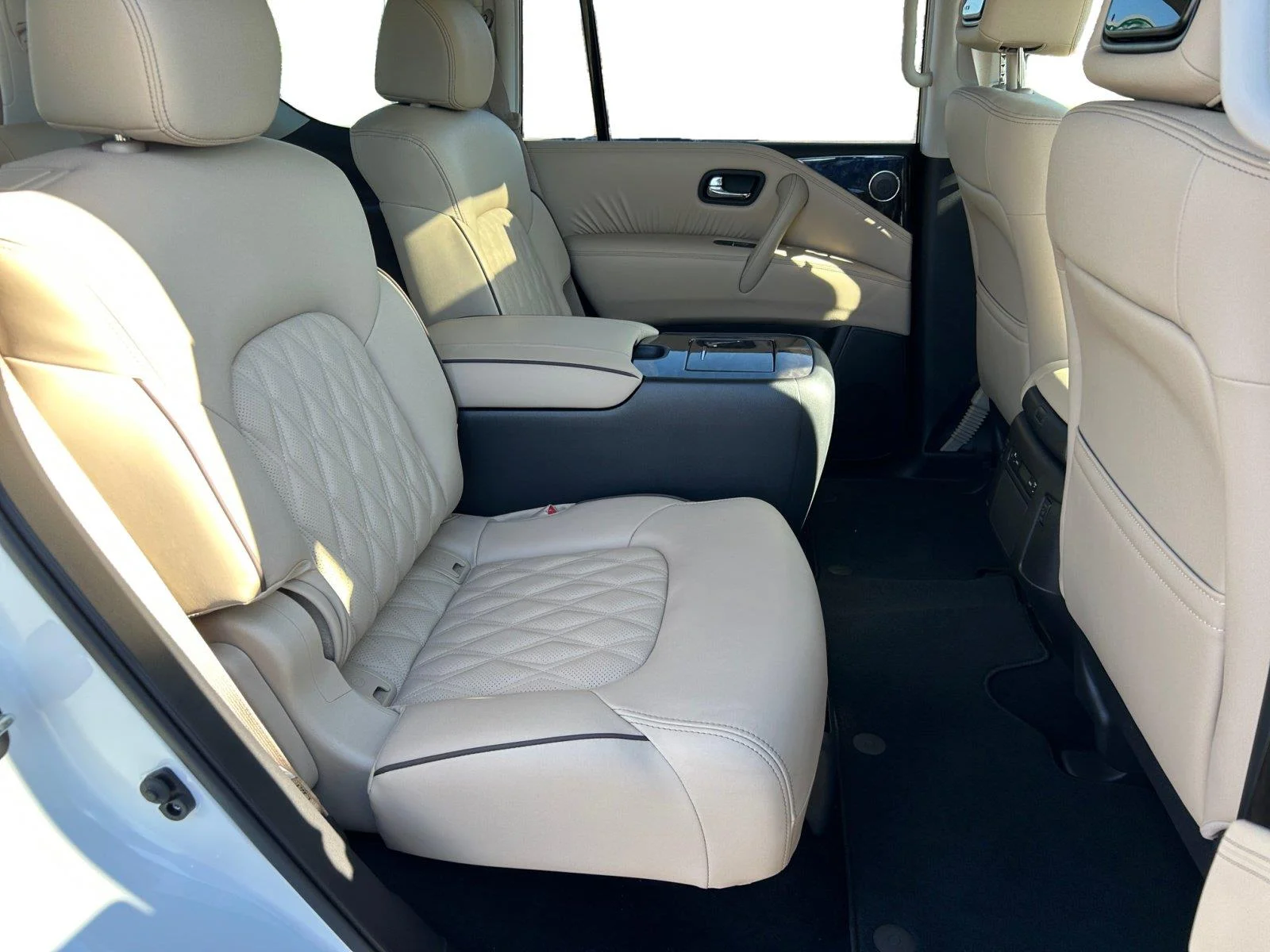 Used 2023 Aspen White Tricoat Nissan Platinum image 22