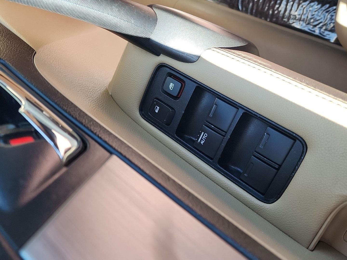 Used 2010  Honda EX-L image 20