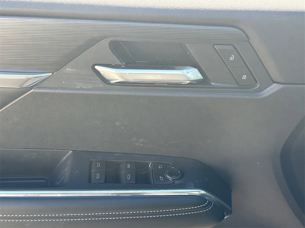 2026 GMC ACADIA - Image 14