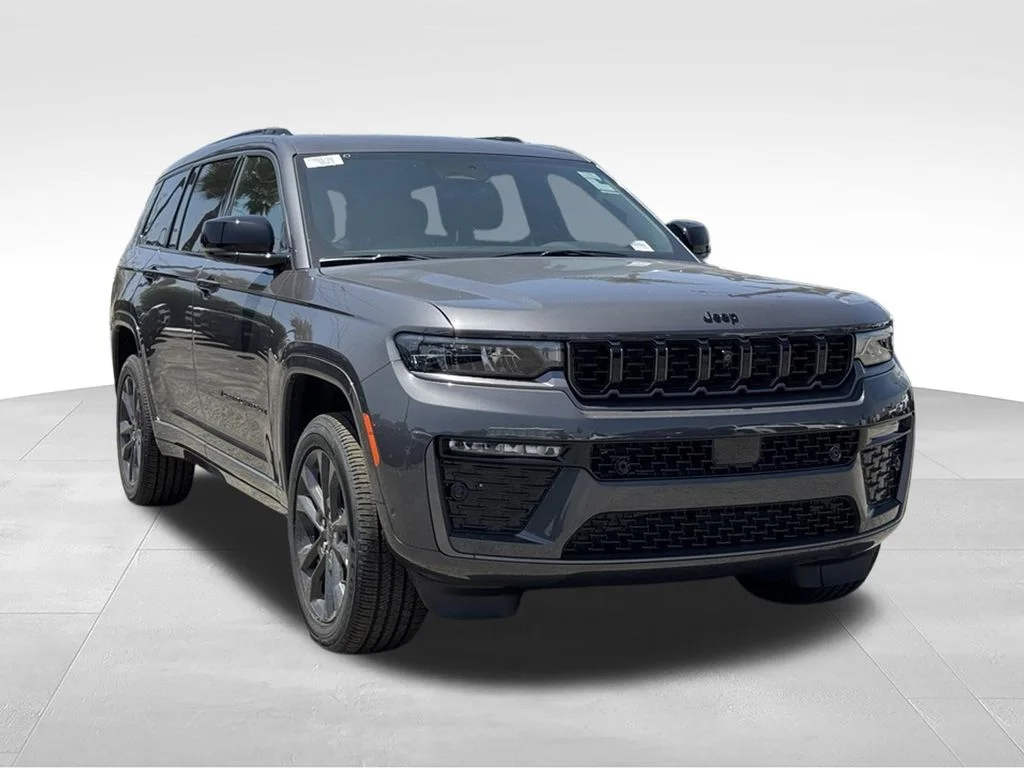 New 2026 Baltic Gray Metallic Clear-Coat Exterior Paint Jeep Limited image 4