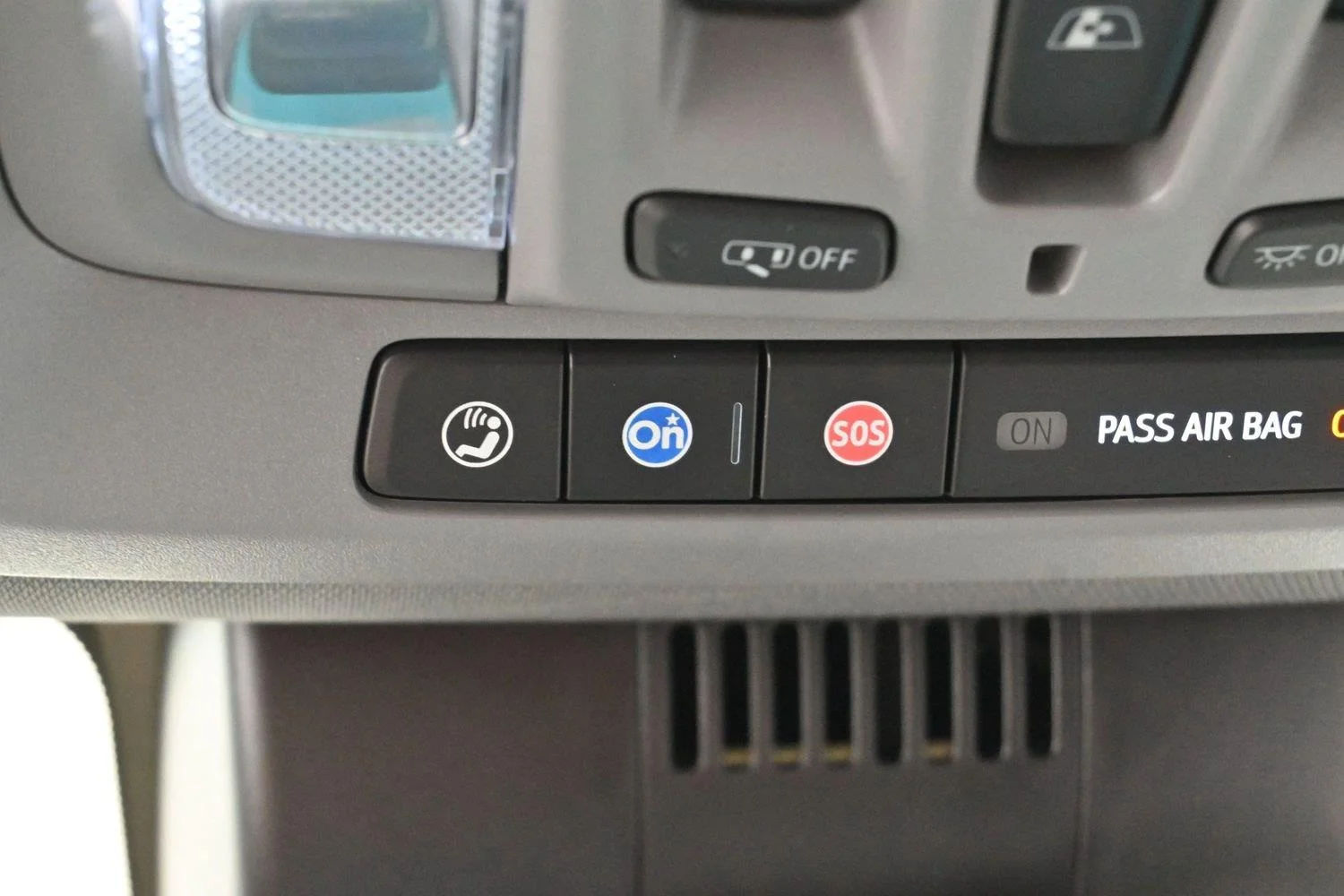 Used 2024 Onyx Black GMC Denali image 27