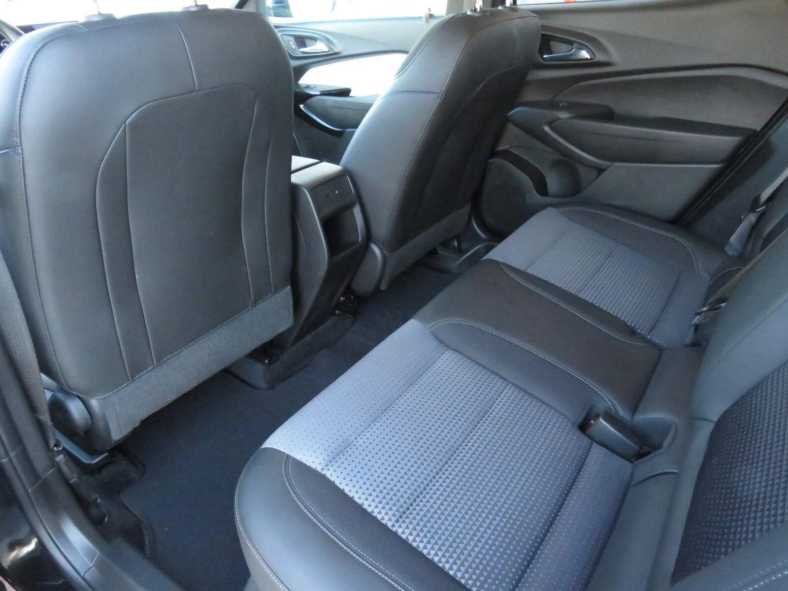 Used 2024 Mosaic Black Metallic Chevrolet LT image 21