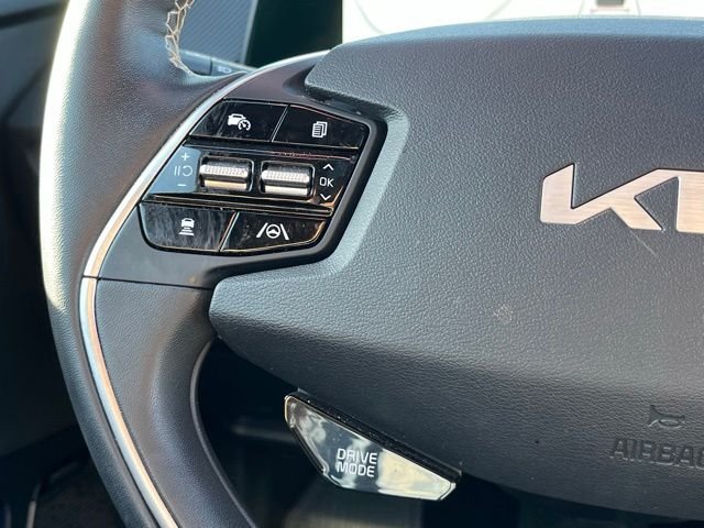 Used 2023 Steel Kia GT-Line image 15