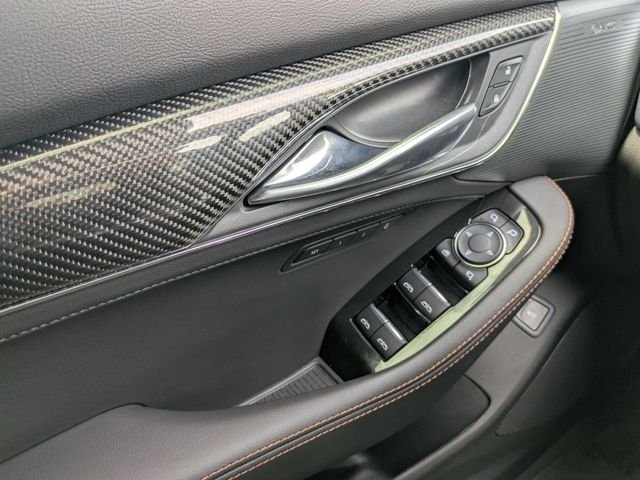 Used 2025  Cadillac V-Series image 25