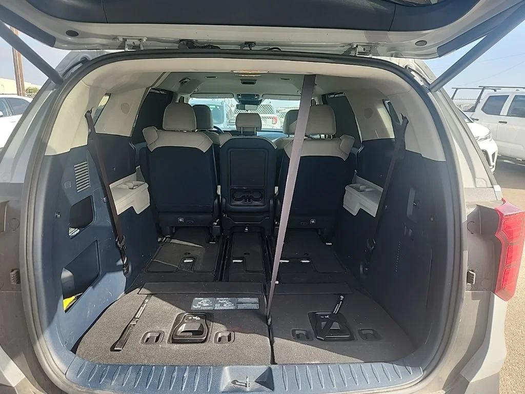 Certified Used 2025 White Kia EX image 18