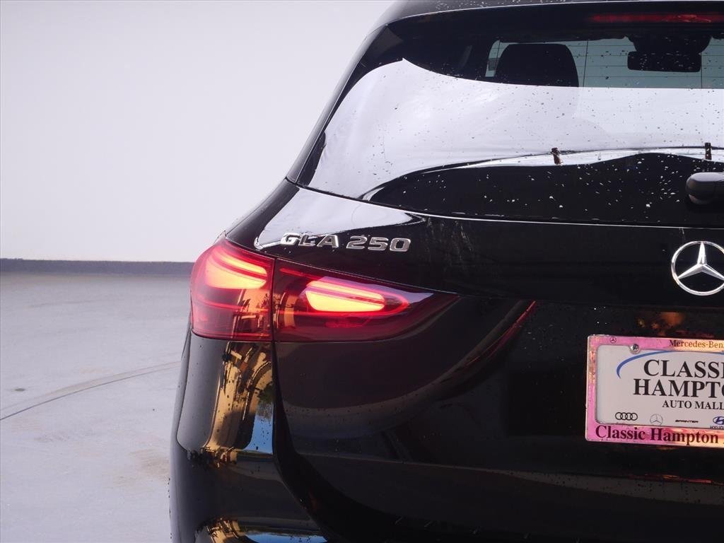 Used 2025 Night Black Mercedes-Benz GLA 250 image 7