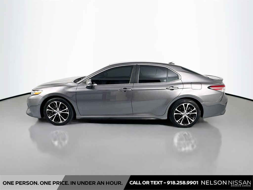 Used 2019  Toyota LE image 8