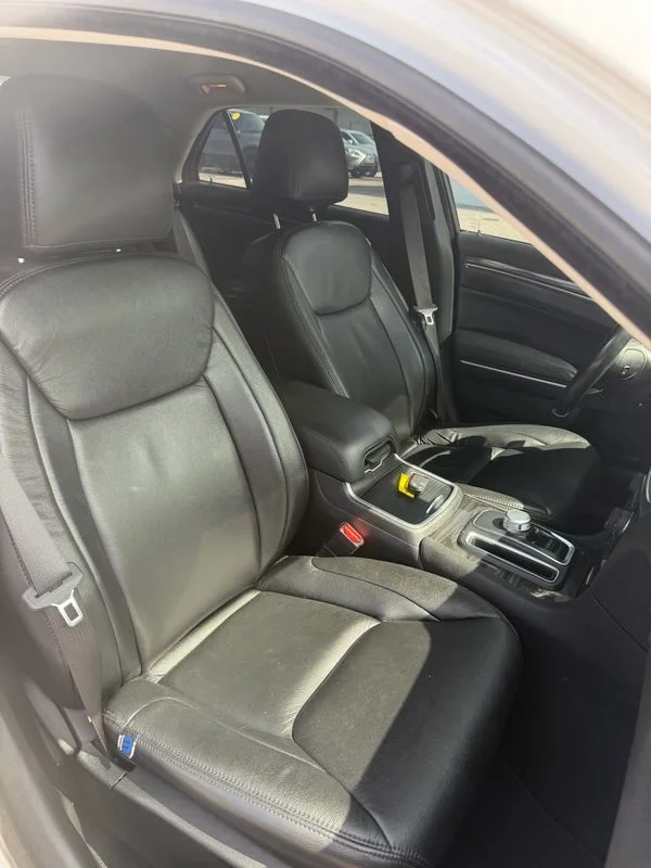 Used 2019  Chrysler Touring image 20