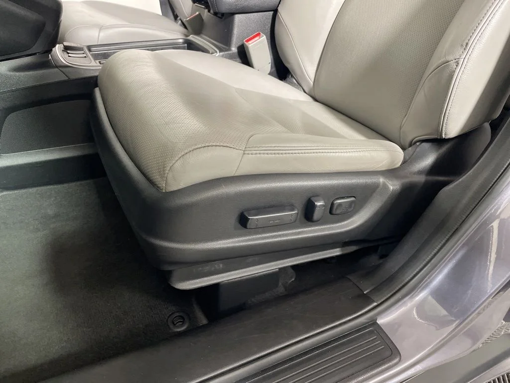 Used 2016 Gray Honda EX-L image 10