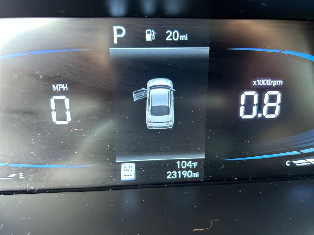 Used 2025 Gray Hyundai SEL Sport image 18
