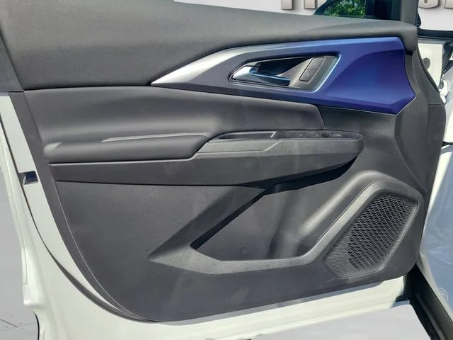 New 2026 Summit White Chevrolet LT image 30