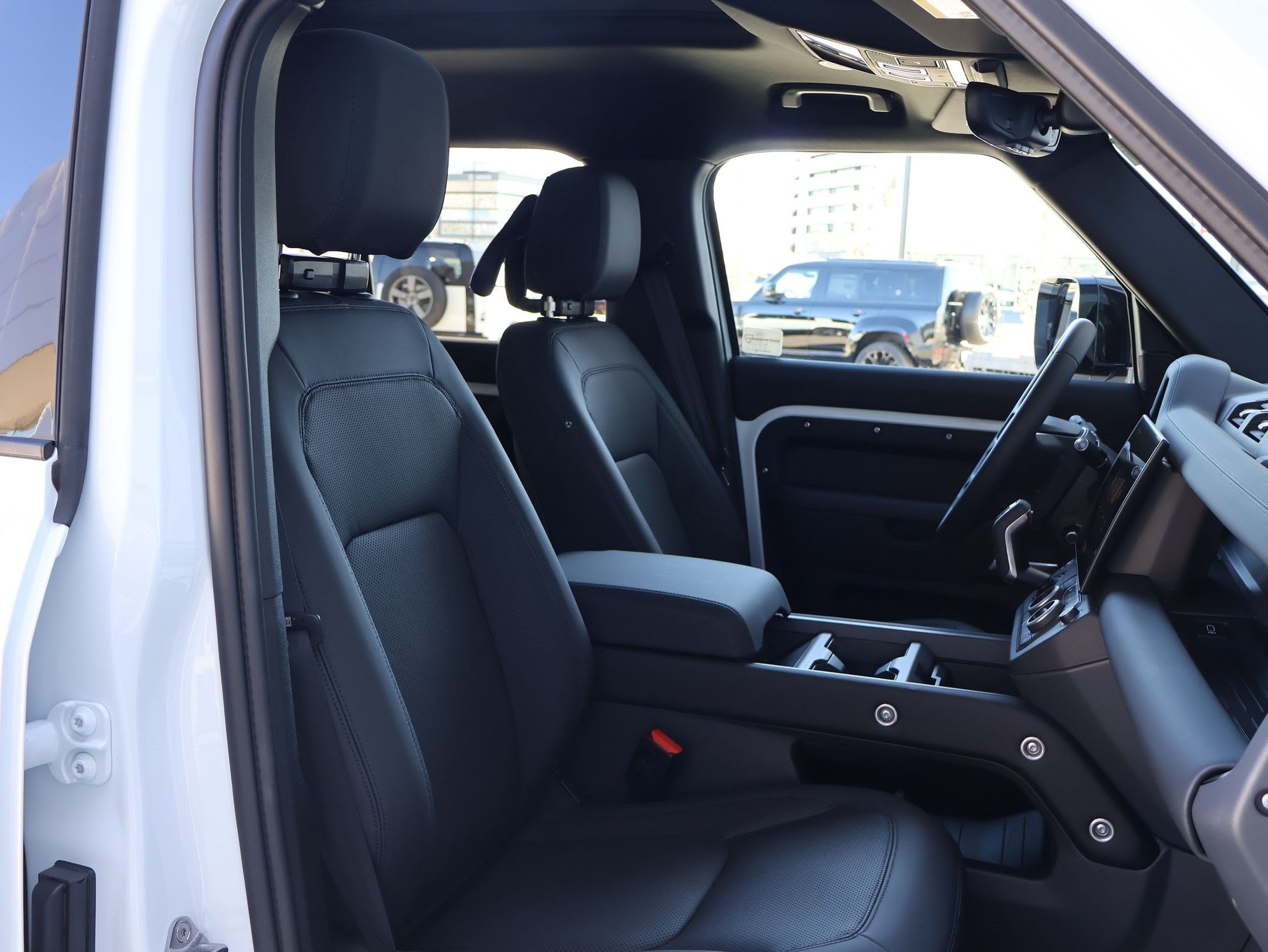 Used 2026 White Land Rover 130 P300 S image 28