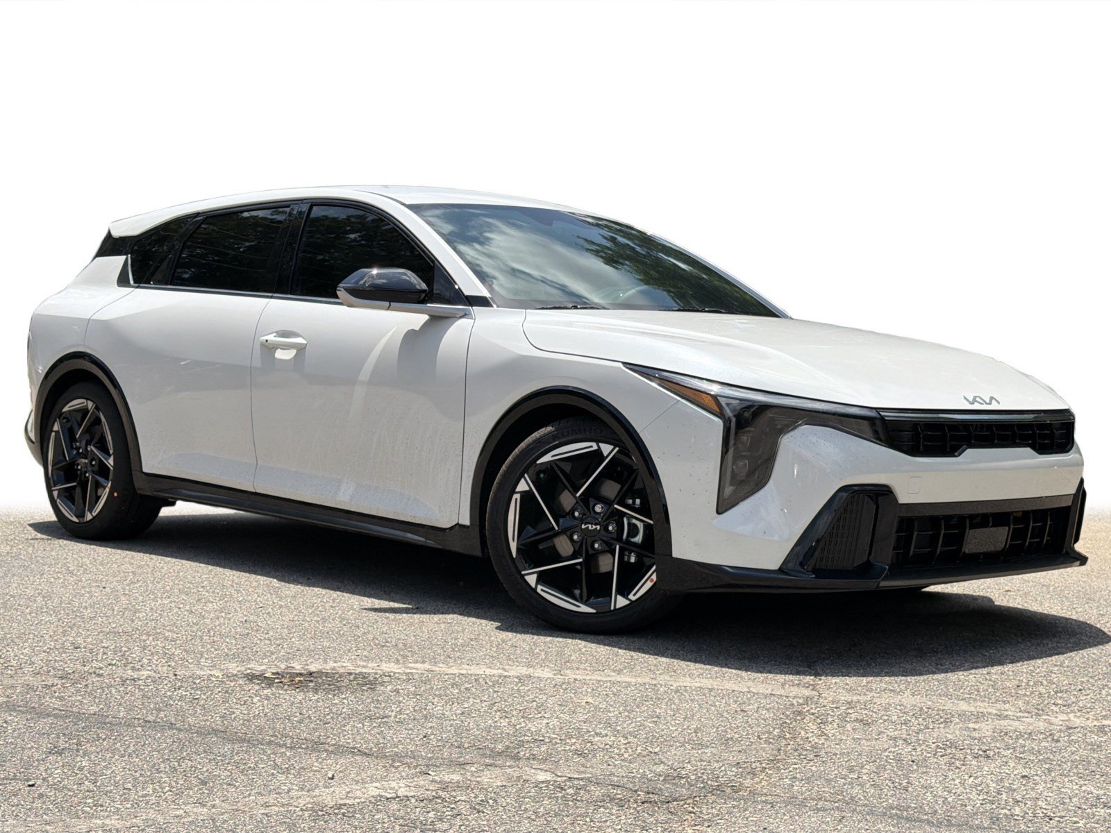 New 2026 Snow White Pearl Kia GT-Line image 2