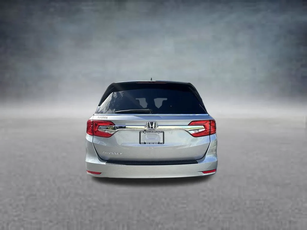 Used 2018 Silver Honda EX-L image 6