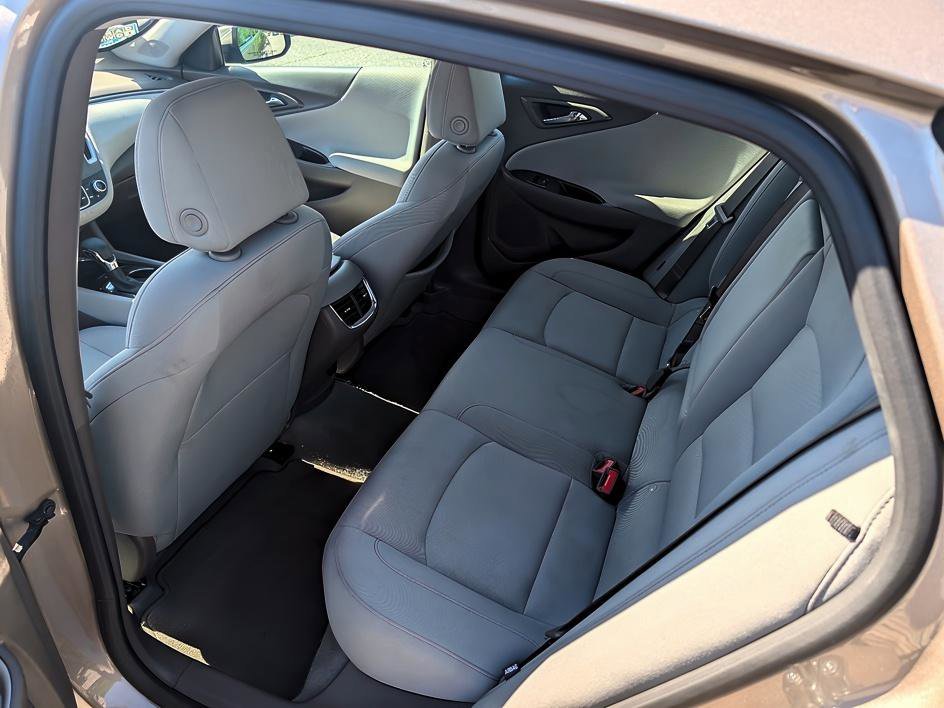 Used 2024 Mineral Gray Metallic Chevrolet LT image 9
