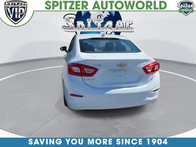 Used 2017 SUMMIT WHITE Chevrolet LT image 7