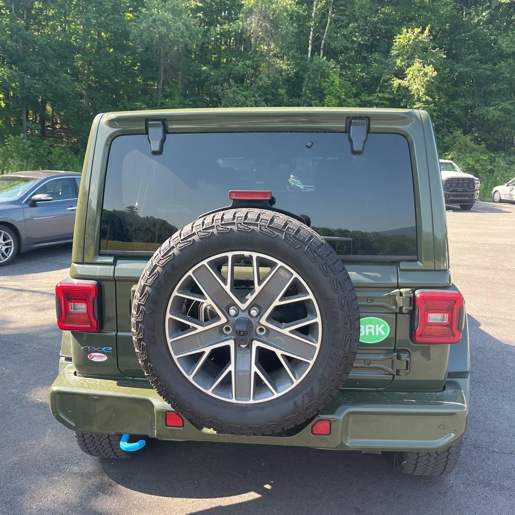 Used 2024 Green Jeep High Altitude 4xe image 11