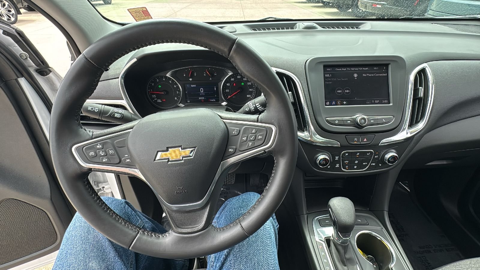Used 2022 White Chevrolet LT image 23