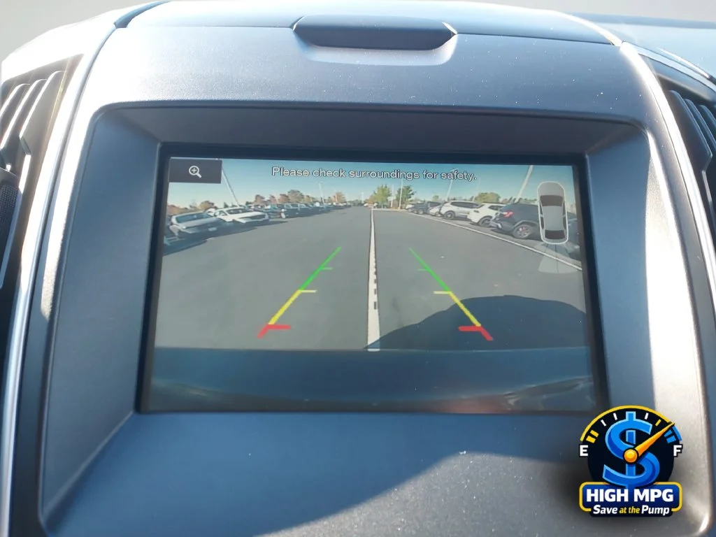 Used 2015 Gray Ford SEL image 11
