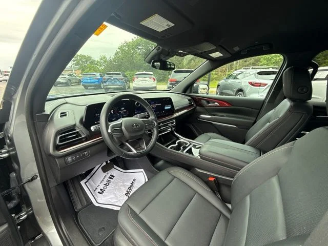 Used 2024 Gray Chevrolet Z71 image 11