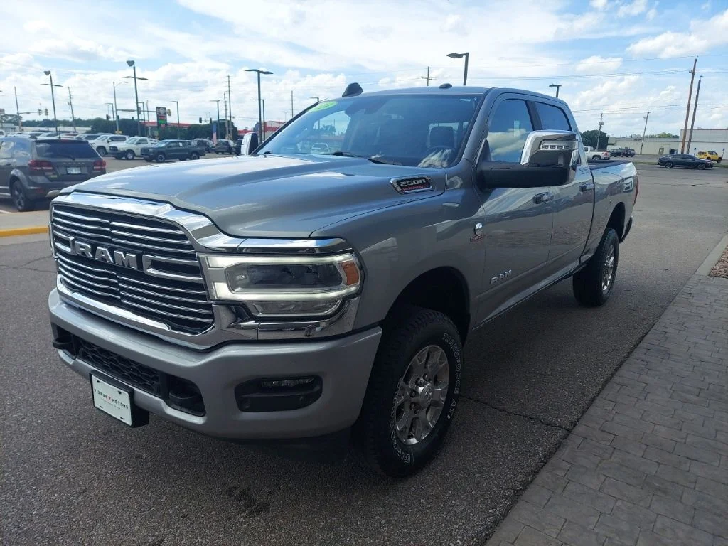 Used 2024 Silver Ram Laramie image 3