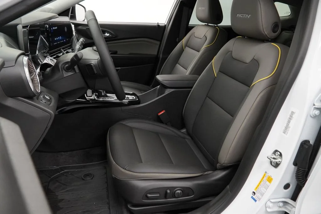 New 2026 Summit White Chevrolet ACTIV image 6