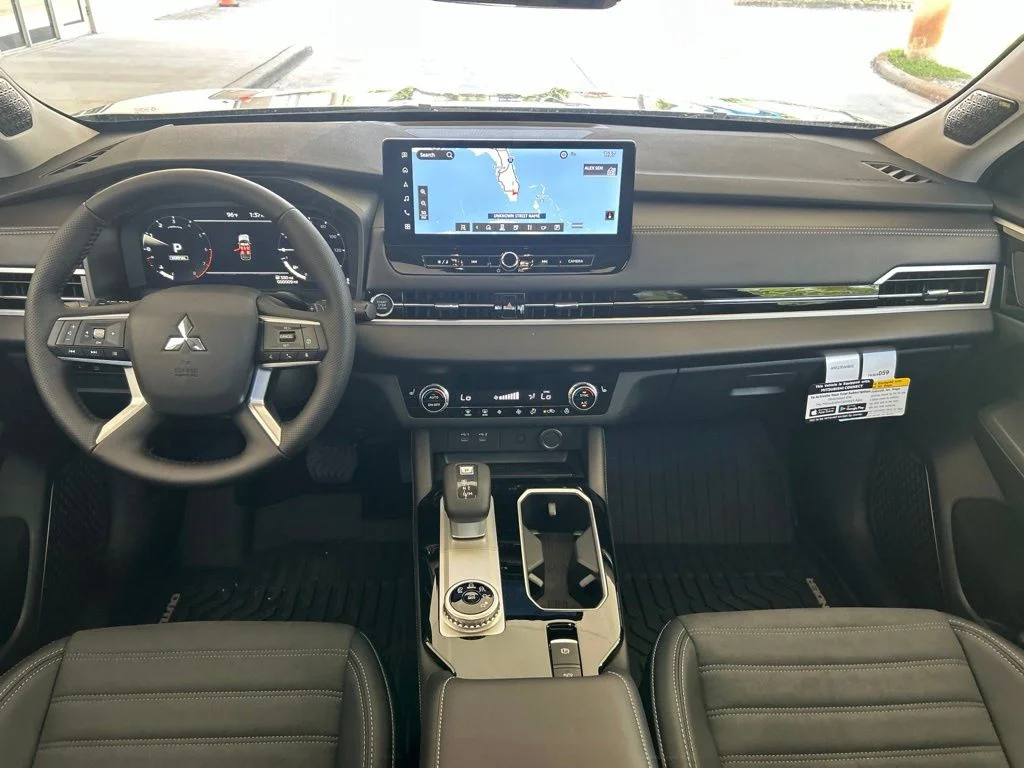 New 2026 Black Mitsubishi SE image 31