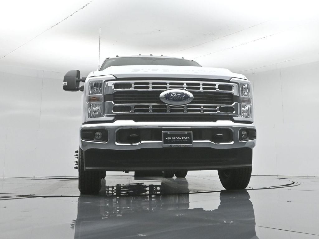 New 2026 Oxford White Ford XL image 39