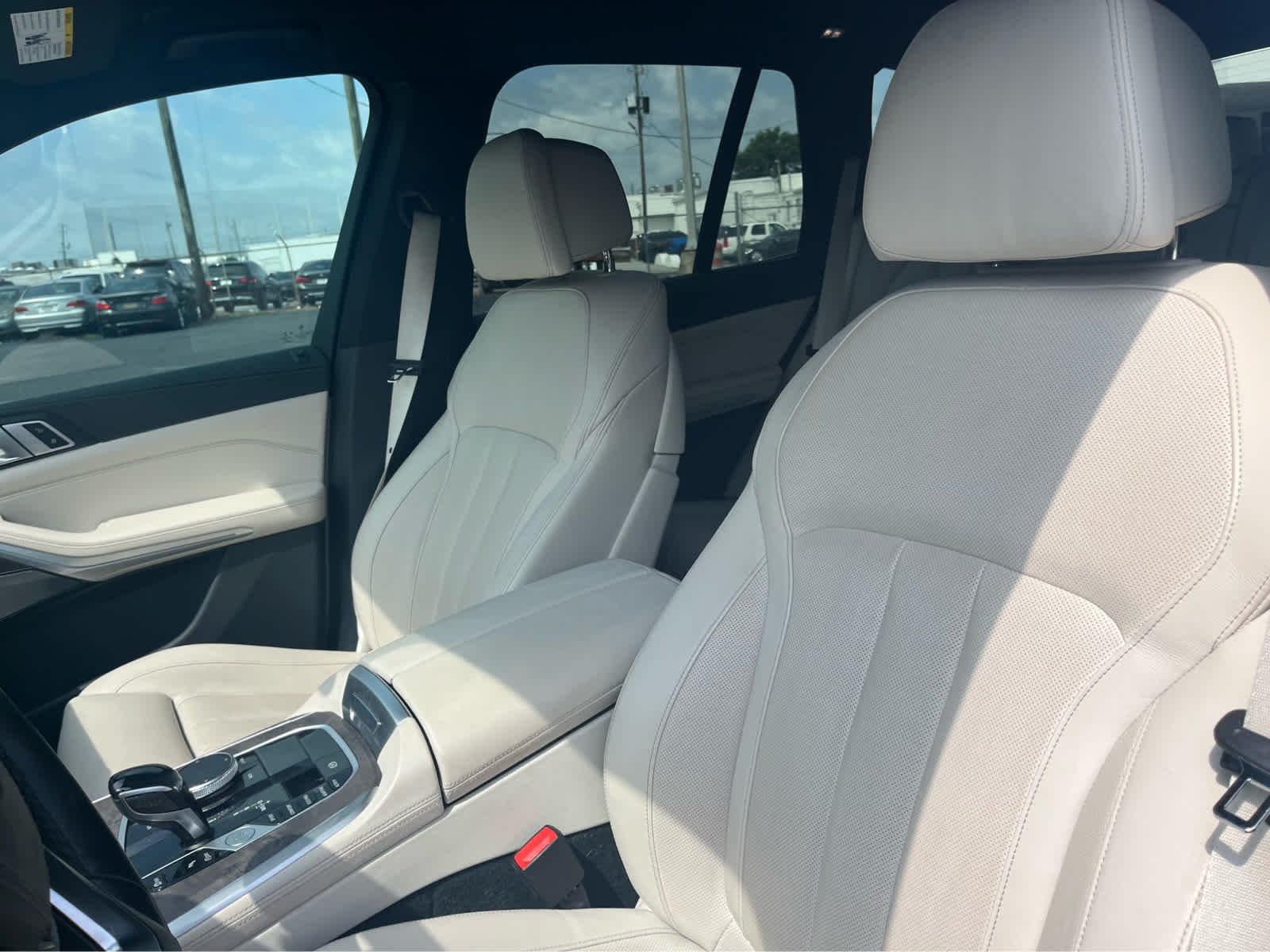 Used 2020 Alpine White BMW sDrive40i image 6