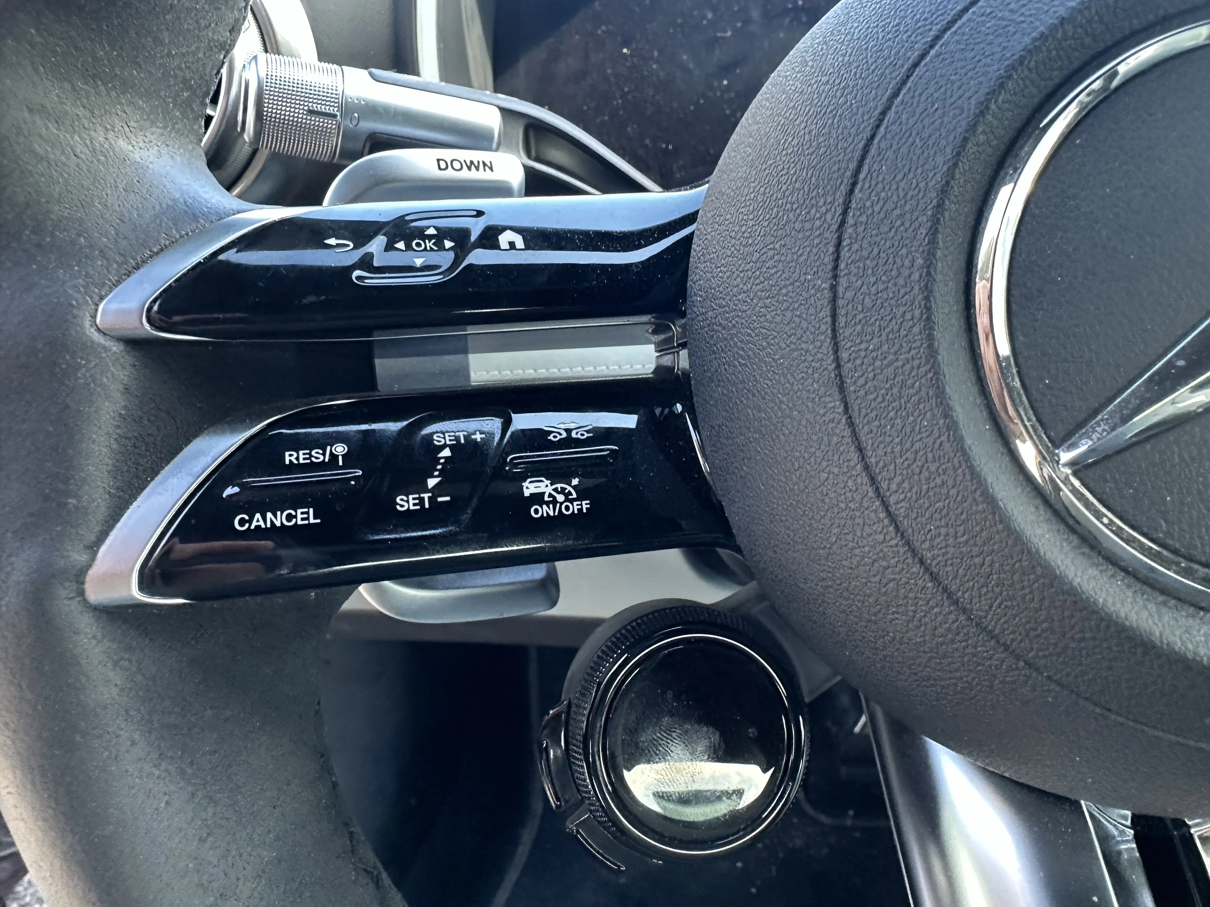 Certified Used 2022  Mercedes-Benz AMG SL 63 image 17