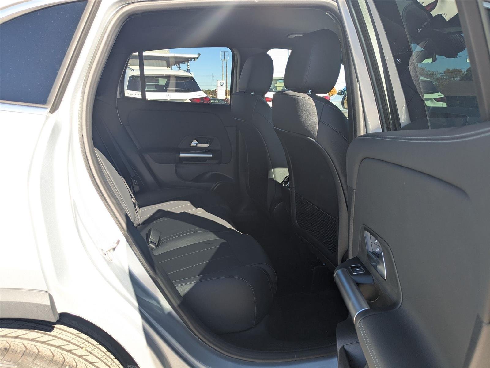 Used 2025 Cirrus Silver Metallic Mercedes-Benz GLA 250 image 29